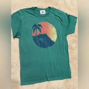 Open Bar, graphic T-shirt NWOT